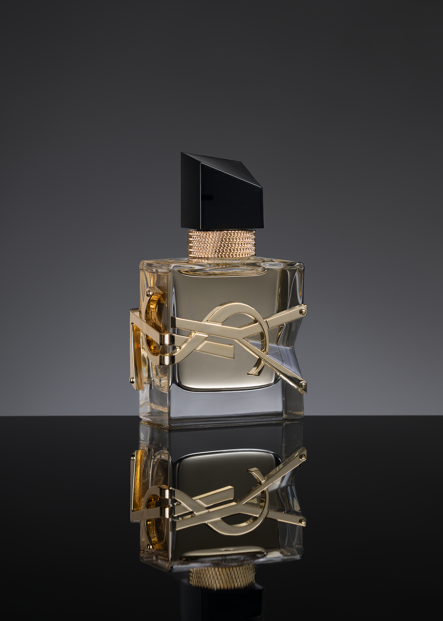 #YSLBeauty #YvesSaintLaurent #LuxuryPerfume #DesignerFragrance #PerfumeLover #FragranceAddict #HighEndBeauty #LuxuryLifestyle #SignatureScent #PerfumeCollection #ElegantStyle #ChicVibes #GlamorousLife #BeautyAesthetic #ScentOfTheDay #FragranceObsessed #LuxuryBrand #ModernElegance #TimelessBeauty #FashionBeauty